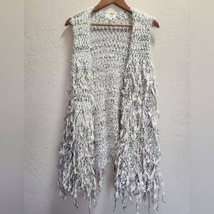 Chunky Knit Black and White Sleeveless Cardigan/Vest